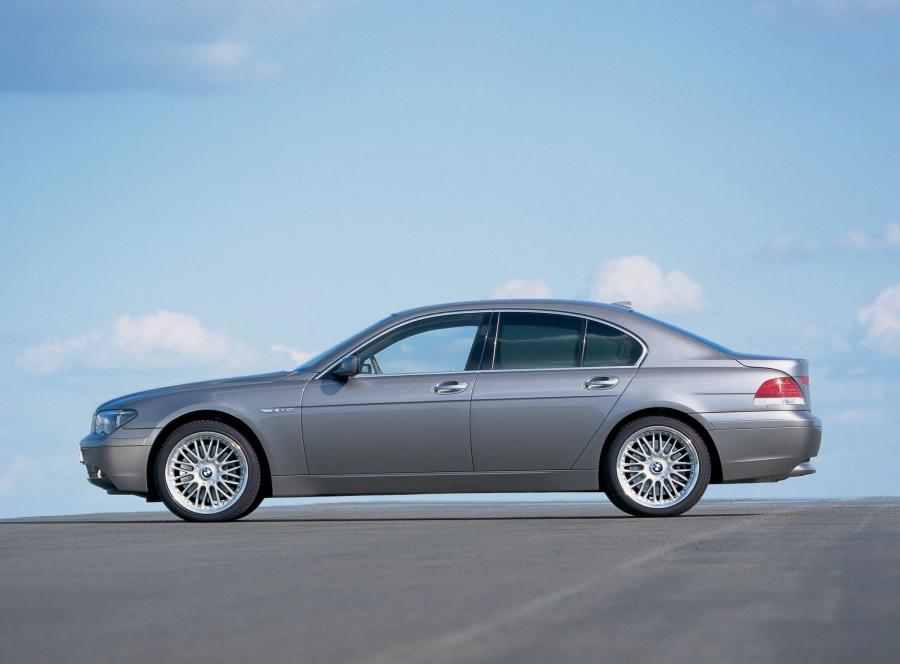  BMW 7-Series L 2003 года  (фото 15 из 61)